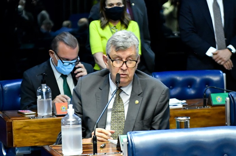 Câmara aprova urgência para projeto que pode garantir pagamento do piso da enfermagem