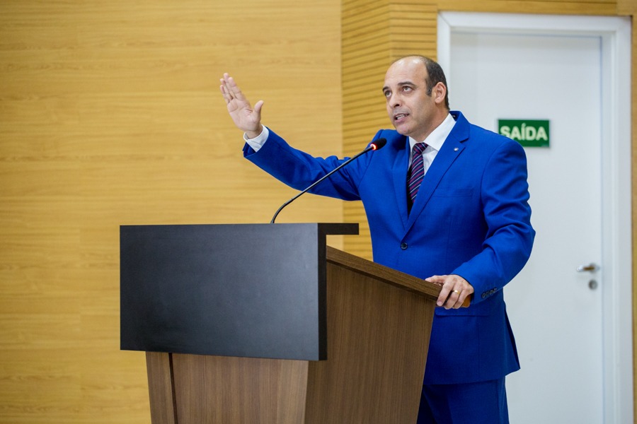 Assembleia Legislativa empossa Ari Saraiva deputado estadual