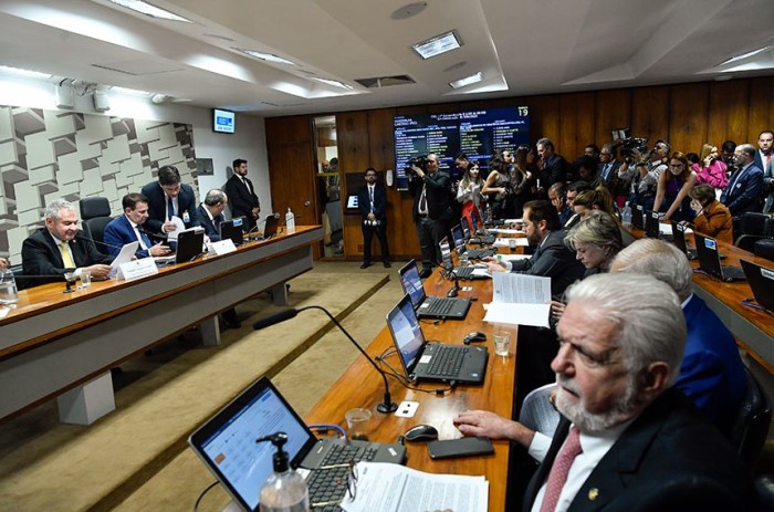 Novo arcabouço fiscal e Fundo do DF serão tema de debate na CAE