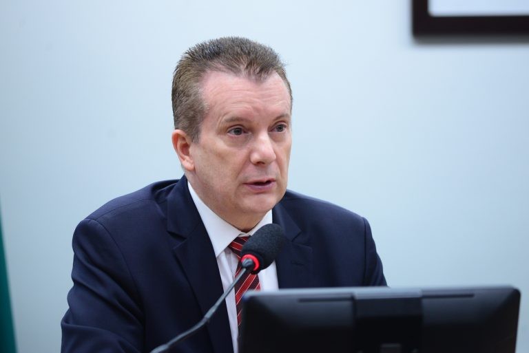 Projeto mantém subsídios para micro e minigeração que solicitar acesso à distribuidora até 2024