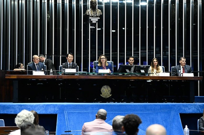 Sessão de homenagem a atletas olímpicos destaca poder de união do esporte