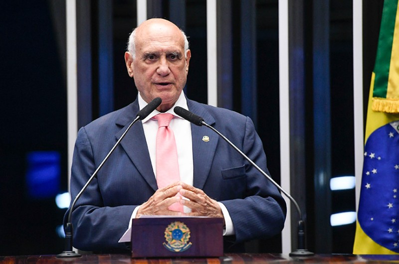 Lasier Martins pede votação de projeto que susta efeitos da resolução do TSE