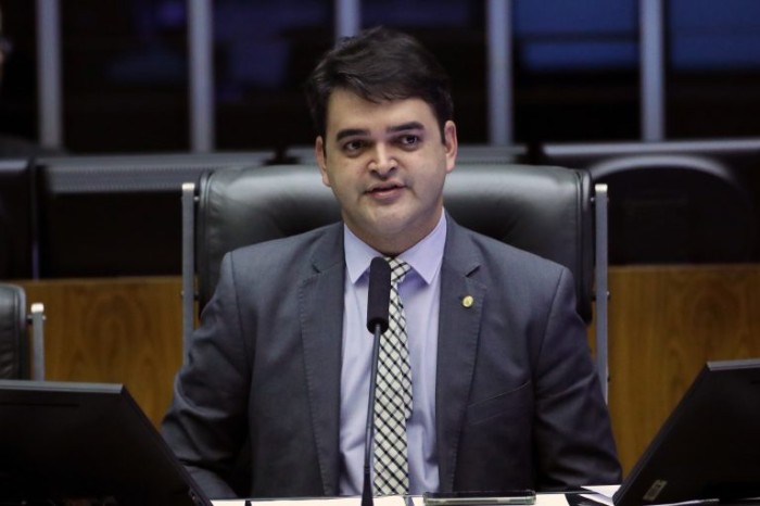 Projeto determina o registro em cartório do contrato de convivência em união estável