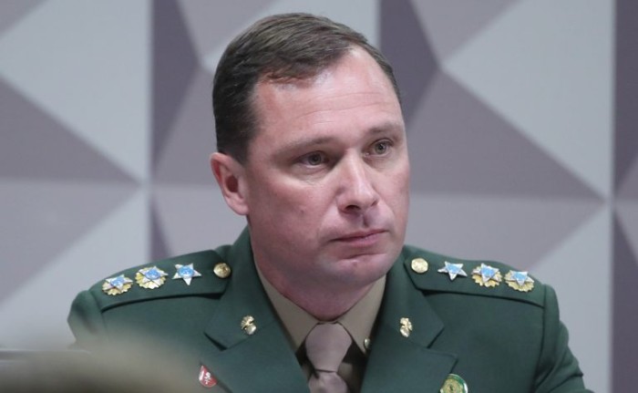 Mauro Cid fica calado durante reunião na CPMI do 8 de Janeiro; assista