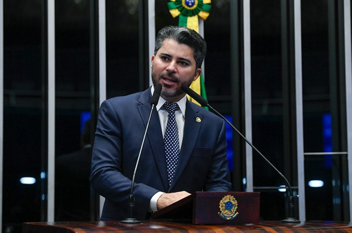 STF atua em temas que extrapolam sua competência, diz Marcos Rogério