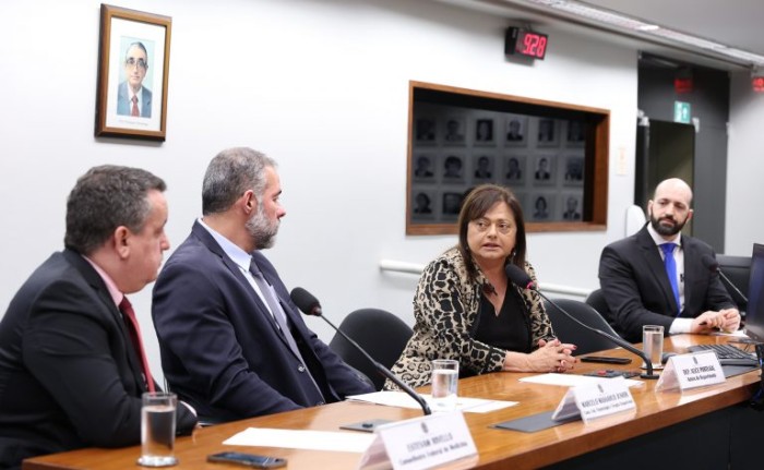 Regulamentação da profissão de quiropraxista divide opiniões na Câmara