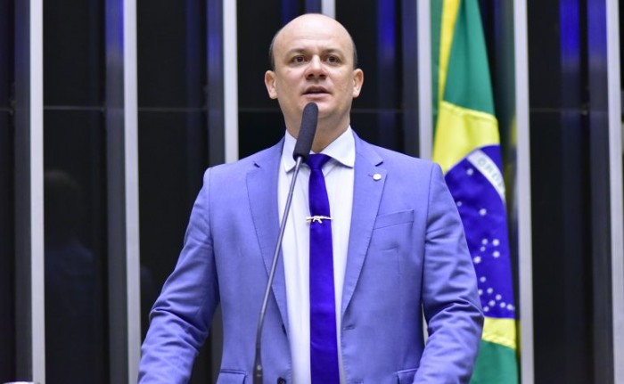 Projeto condiciona contribuição previdenciária de PM inativo à integralidade na remuneração