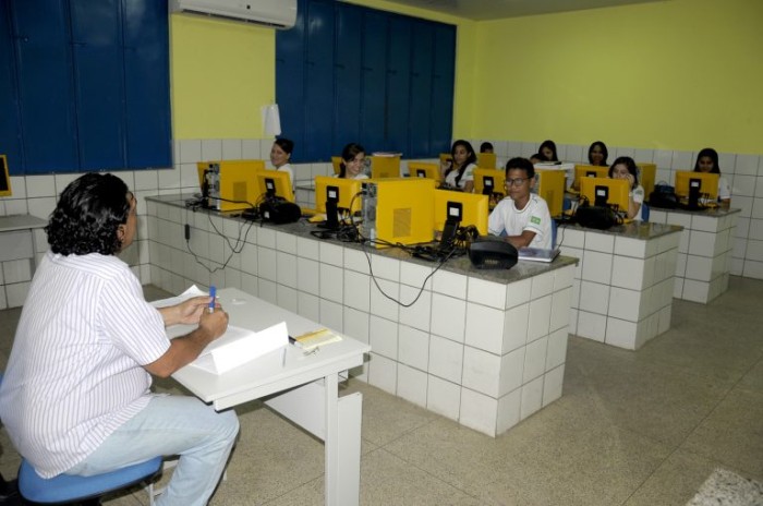 Entra em vigor lei que estabelece diretrizes para a educação profissional