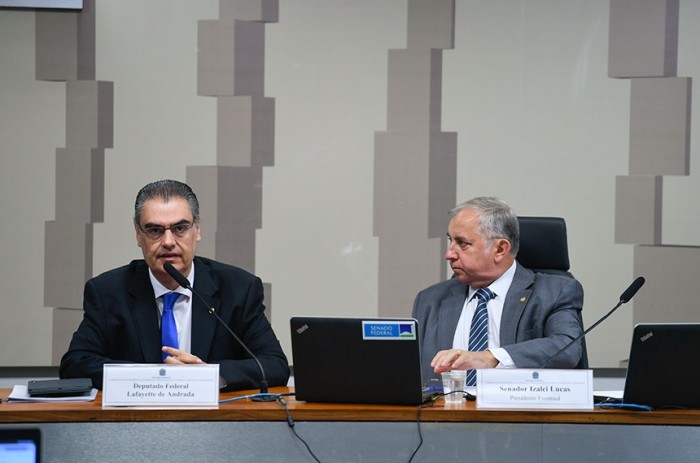 Institutos de transparência e sindicatos patronais divergem sobre ‘Lei do Lobby’