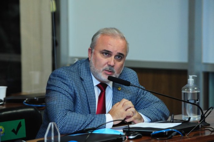 Comissão ouve Jean Paul Prates sobre produção de energia eólica pela Petrobras