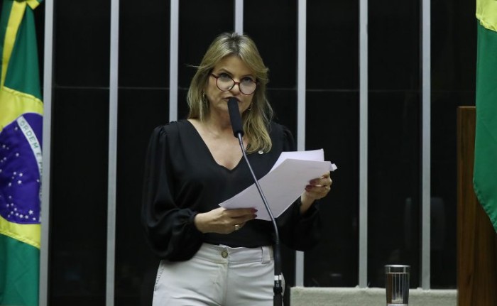 Comissão aprova projeto que altera regra sobre foro de ação com criança ou adolescente