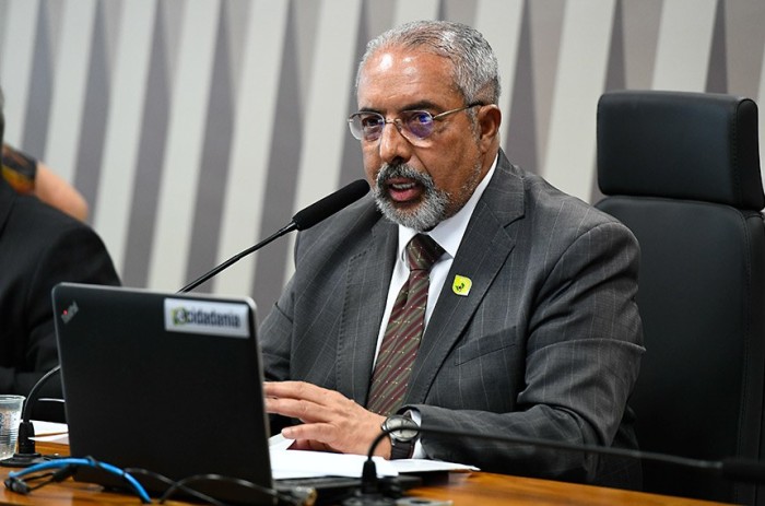 CDH extingue permissão para trabalho de crianças e adolescentes nas ruas