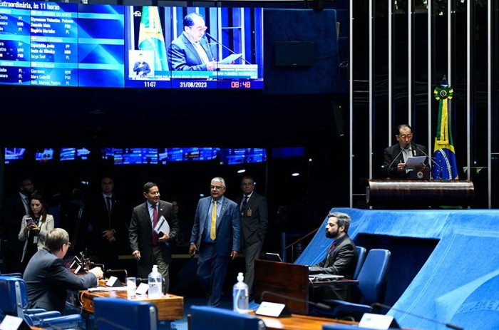 Plenário dá aval a acordo Brasil-Peru sobre trânsito de veículos entre os dois países