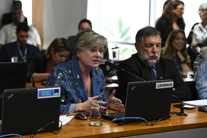SUS deve cobrir cirurgia reparadora dos seios em qualquer situação, aprova CAS