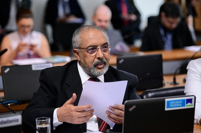 Vagas de emprego devem ter nome da empresa, aprova CAS