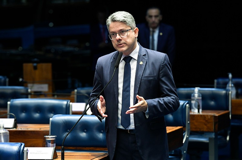 Projeto sobre saúde mental de policiais volta ao Senado