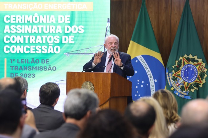 Lula vê Brasil como 