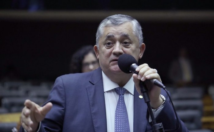 Líder do governo na Câmara afirma que há acordo para votar marco das garantias e cota de telas para filmes nacionais