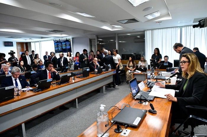 CMA exclui agronegócio e aprova projeto que regulamente mercado de carbono