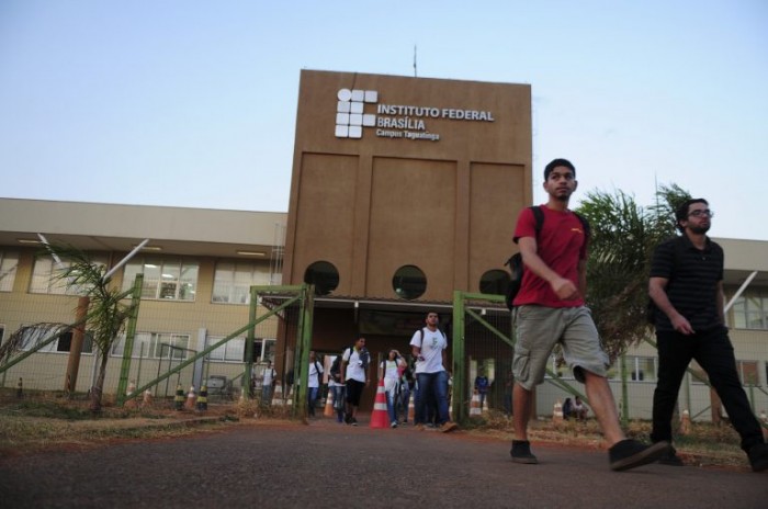 Nova lei permite concessão de bolsas de pesquisa para servidores