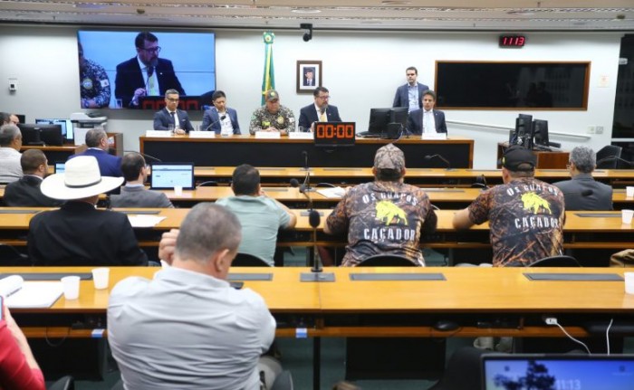 Deputados cobram do Ibama a volta das autorizações para caça a javalis