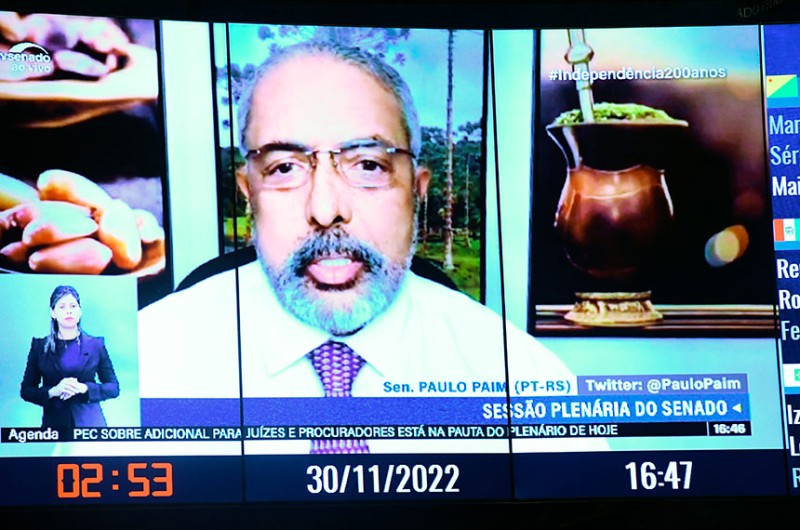 Paim cobra melhoria na gestão da Previdência Social