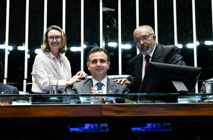 Sancionada pensão para filhos e dependentes de vítimas de feminicídio