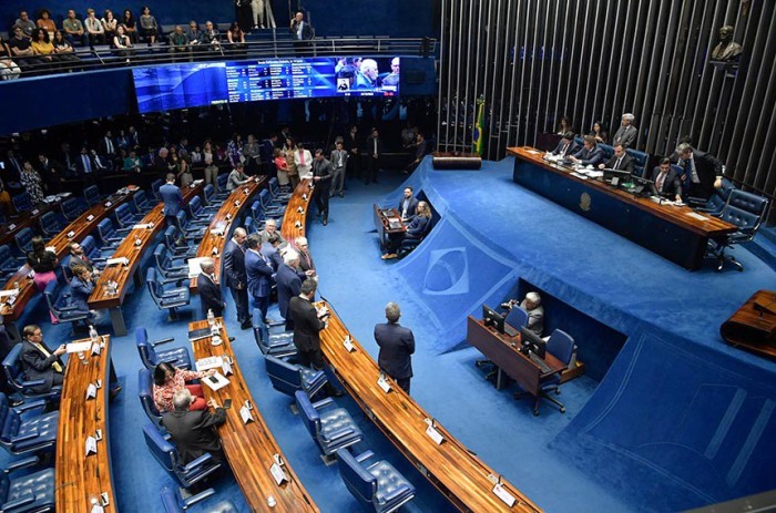 PEC da reforma tributária está pautada para quarta no Plenário