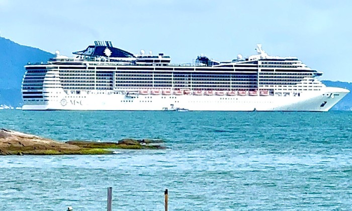 Fortalecendo o turismo em Santa Catarina, Porto Belo recebe o primeiro cruzeiro da temporada 2023/2024