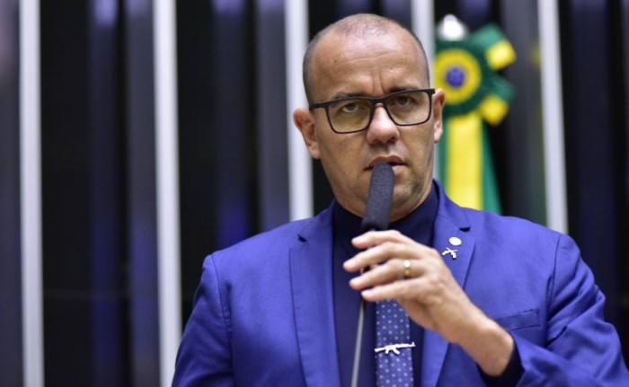 Comissão aprova meia-entrada para profissionais de segurança pública