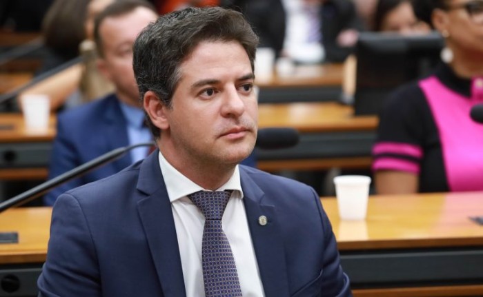 Comissão aprova segurança armada em escolas públicas e privadas