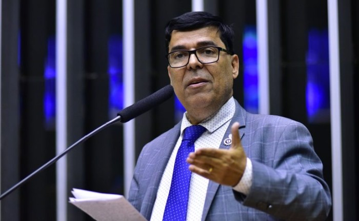Projeto torna obrigatória inclusão de mensagem contra aborto em embalagens de testes de gravidez