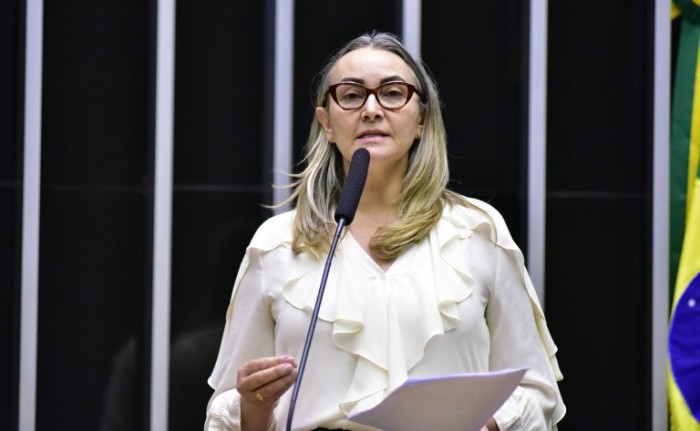 Projeto proíbe a venda de leite em pó importado e reidratado