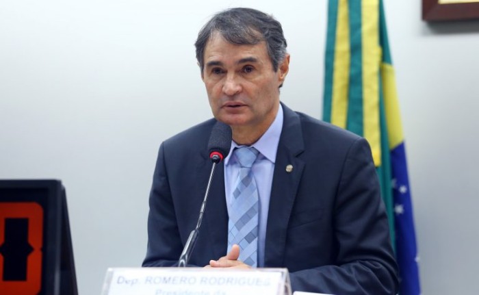 Projeto permite responsabilizar provedor de internet por disseminação de fotos falsas de pessoas nuas