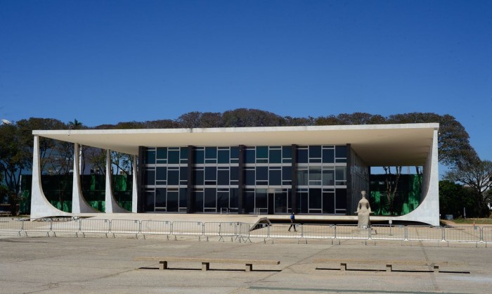 STF tem maioria para condenar mais cinco réus pelos atos golpistas