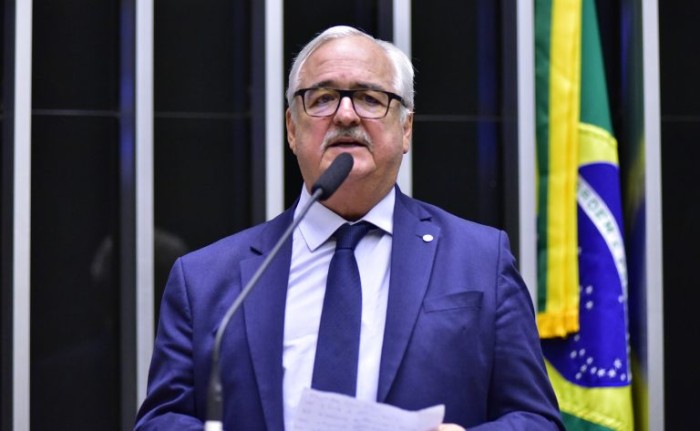 Câmara aprova regras para pesquisas clínicas e assegura direitos de participantes