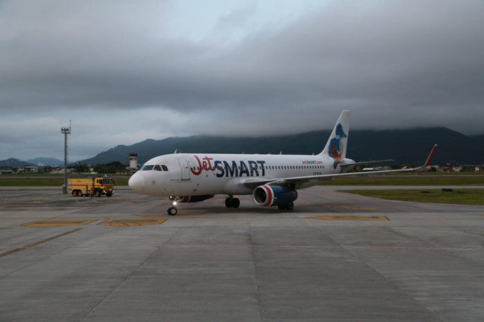Aeroporto Internacional de Florianópolis recebe voo inaugural da JetSMART