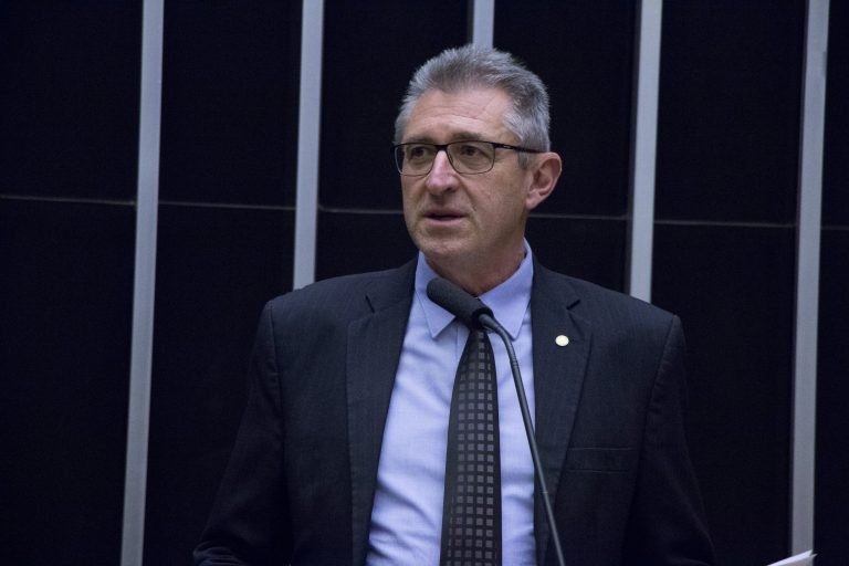 Comissão aprova proposta que cria política de atenção a pessoas com imunodeficiências primárias