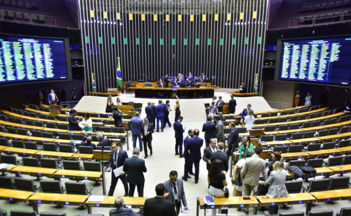 Deputados analisam isenção de ICMS para transferência de produto entre estabelecimentos; acompanhe