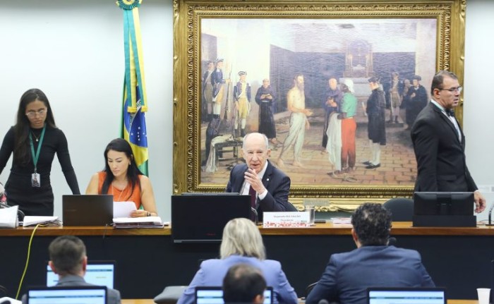 Em seminário na Câmara, especialistas discordam sobre ativismo judicial