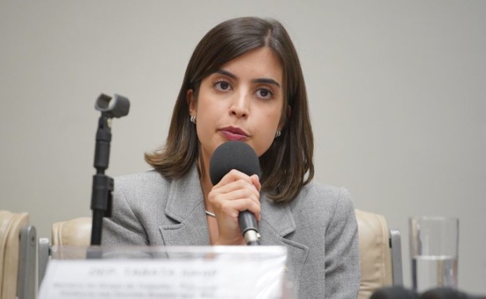Frente da Educação reivindica melhores salários e estímulo à saúde física e mental dos professores