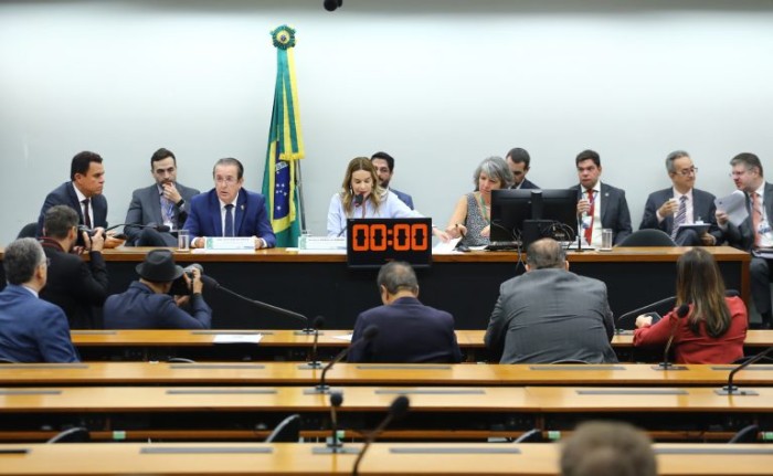 Comissão retoma votação de relatórios setoriais do Orçamento de 2024