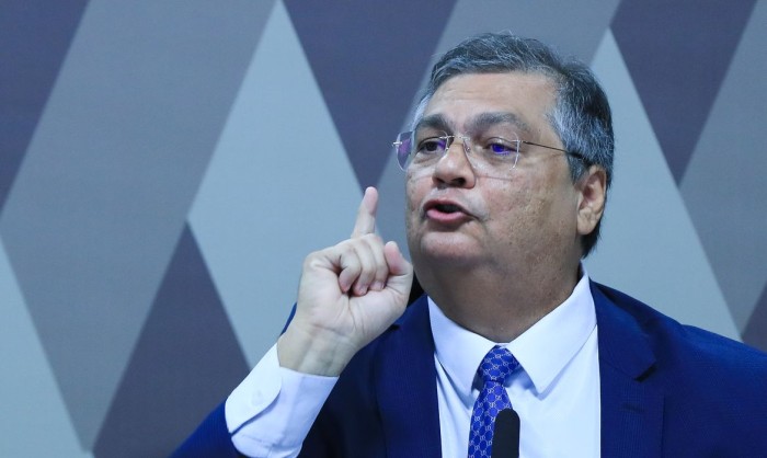 Flávio Dino opina sobre mandato no STF e regulação de redes sociais