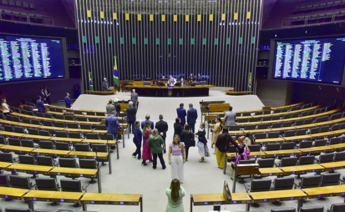 Parlamentares pedem derrubada de veto à desoneração da folha de pagamento de 17 setores; acompanhe