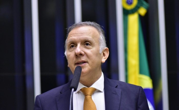 Texto da reforma tributária altera impostos sobre herança e prevê IPVA sobre jatinhos e iates
