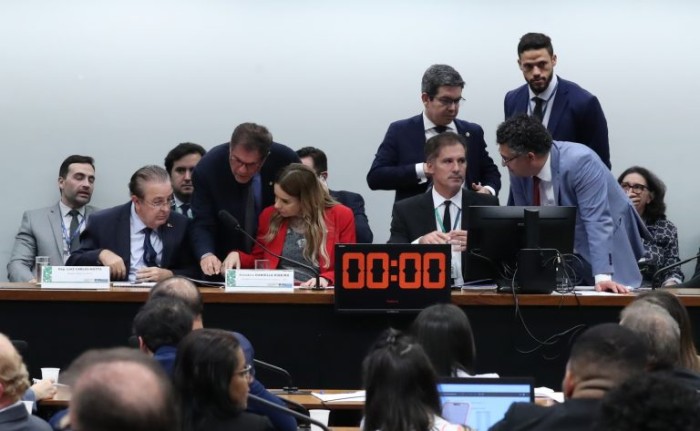 Comissão Mista de Orçamento aprova novos créditos ao Orçamento de 2023; acompanhe