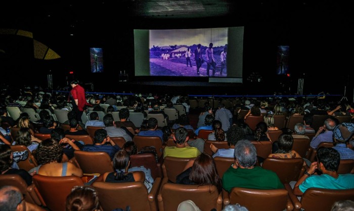 Lula sanciona leis para valorização de filmes e programas nacionais