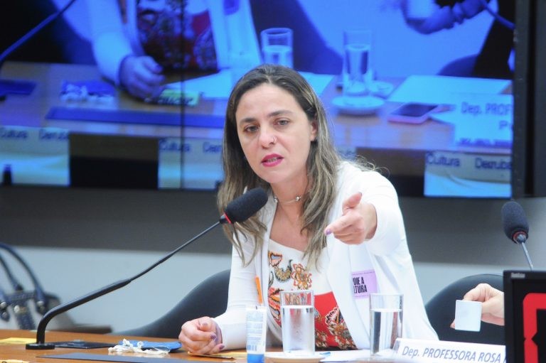 Comissão de Trabalho aprova projeto que atualiza a Lei dos Arquivos
