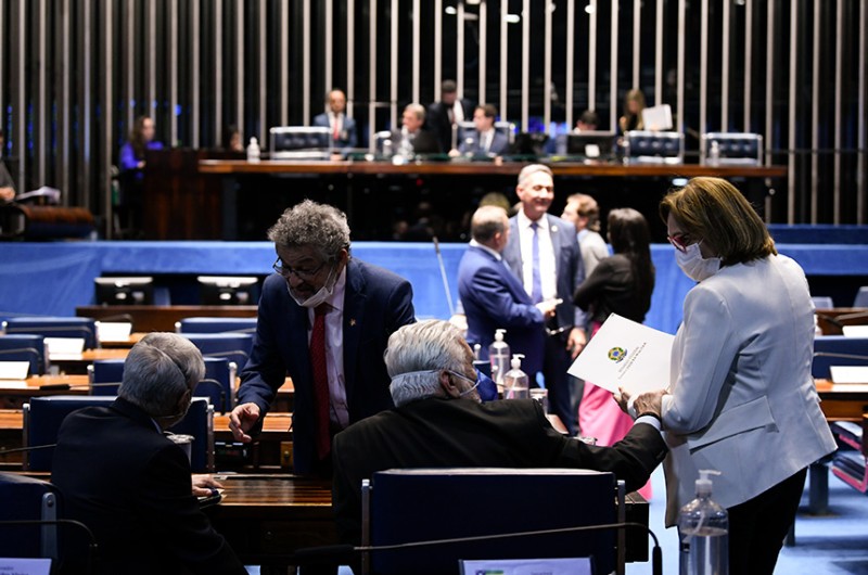 Senado pode ampliar prazo para integrar microgeradores a distribuidoras