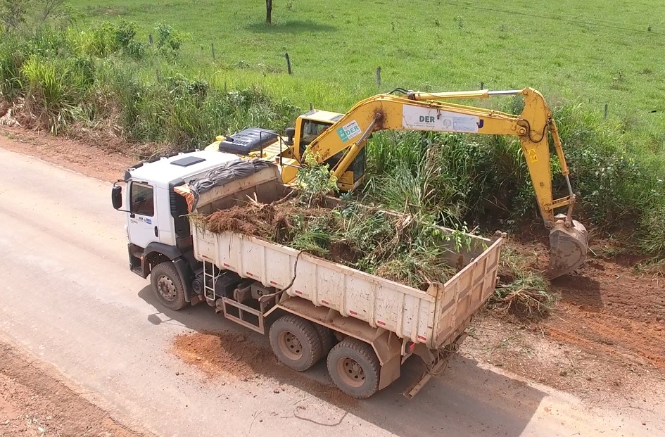 Rodovia-135 na região Central de Rondônia recebe asfalto novo ao longo de 29 quilômetros, DER intensifica obras